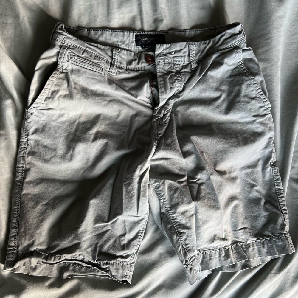 American eagle khaki shorts grey 30 waist next level flex